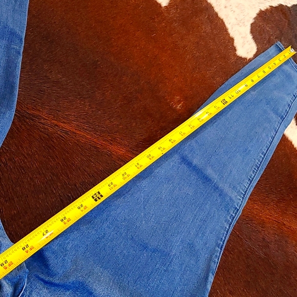 Abercrombie & Fitch Skinny Jeans - Picture 2 of 8